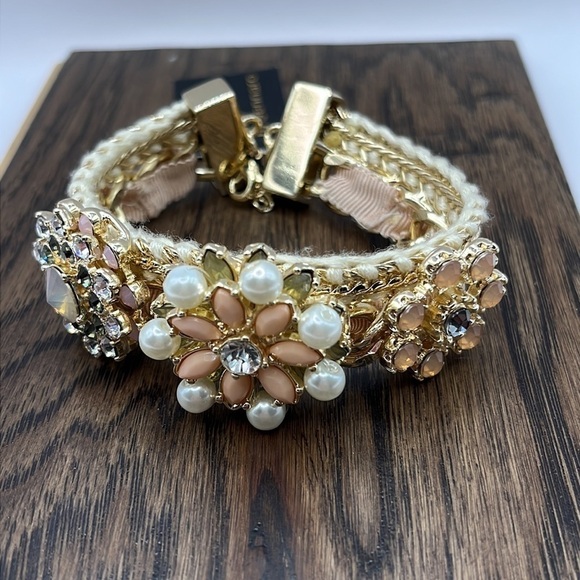 Bracelet by Gennaro Bling Faux Pearl Bracelets With Rhinestones Flowers - Picture 10 of 12